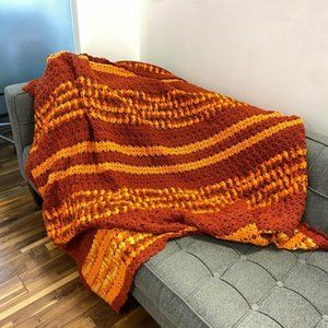 Mid-Century Afghan Knit Blanket, Scalloped Edges
